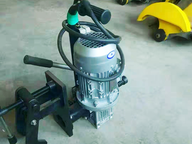 DZG-31型電動(dòng)空心鋼軌鑽(zuan)孔機