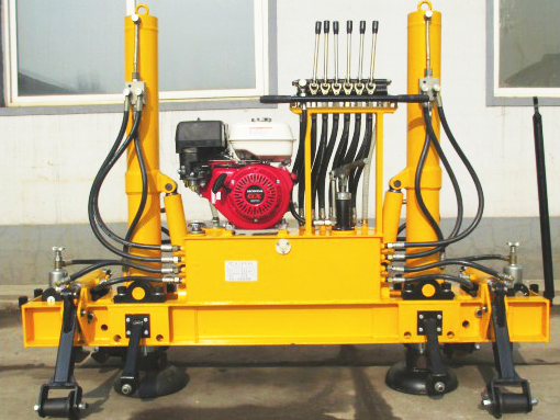 YQBJ-300x125型(xing)高行程液壓起(qi)撥道機