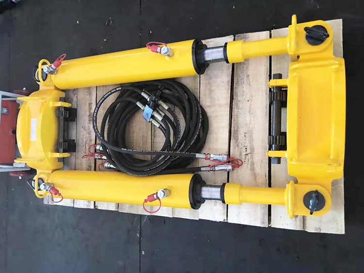 YLS-900型液(yè)壓拉伸(shēn)機